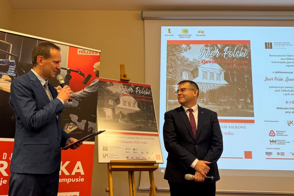 Dyrektor Biblioteki wita prowadzącego seminarium