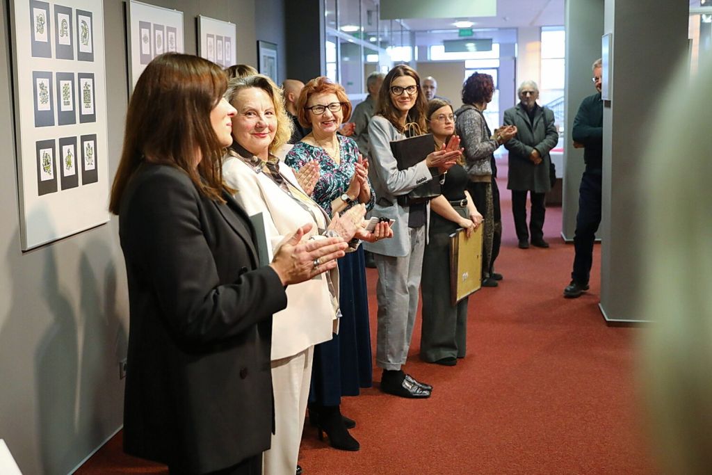 Uczestnicy biją brawo. Fot. Wiktor Taszłow – Radio Kielce