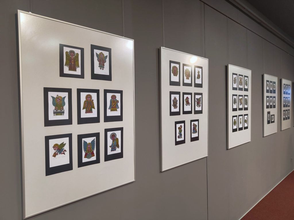 Ekspozycja przedstawia obrazy stworzone przez autora.