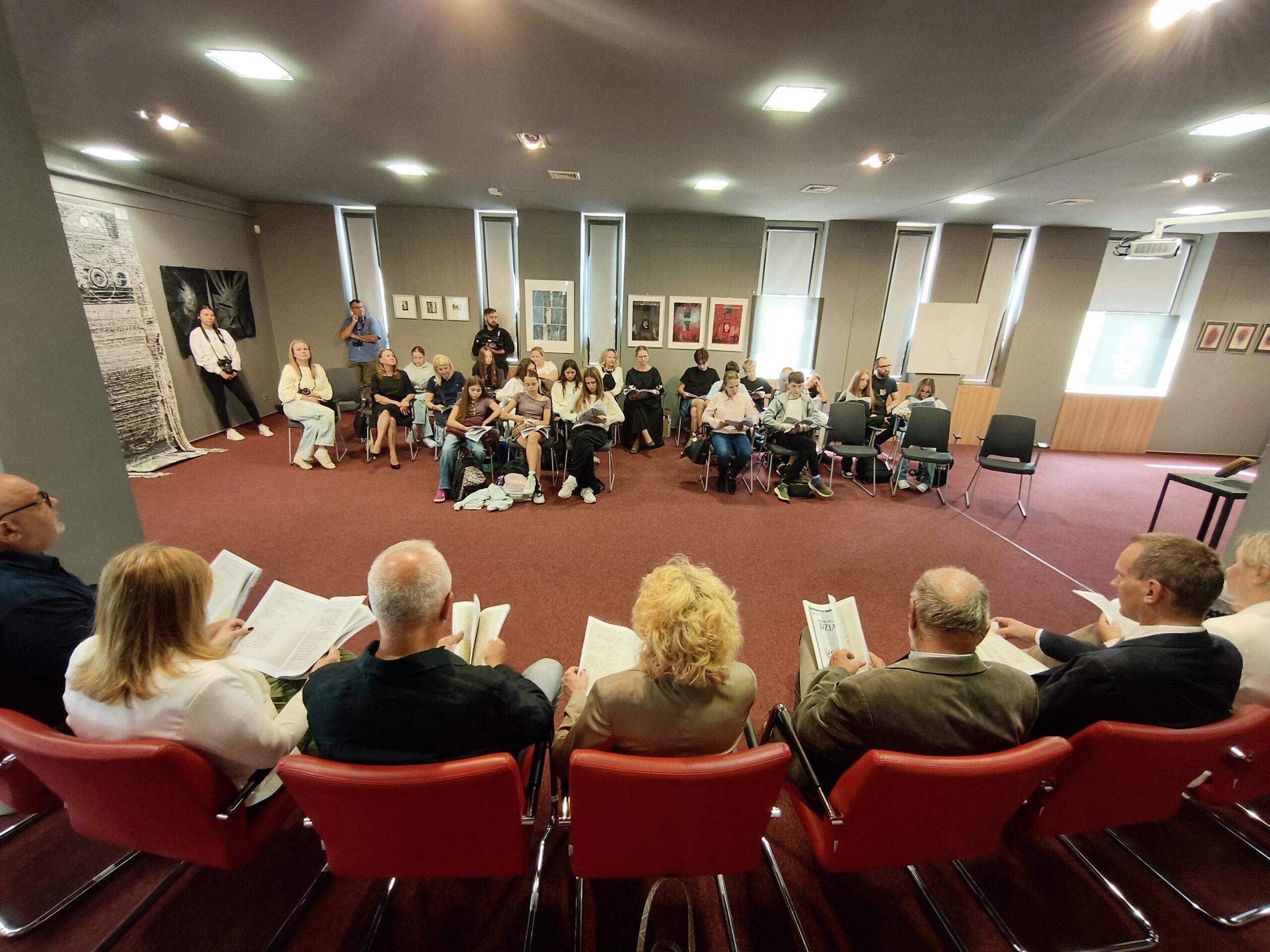 Przejdź do galerii Narodowe Czytanie 2026